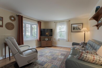 9 Maple Avenue