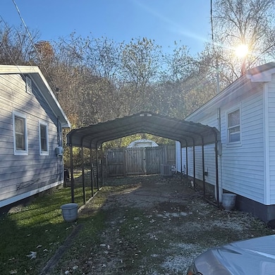 1726 Oak St, Maysville, KY 41056 - photo 2