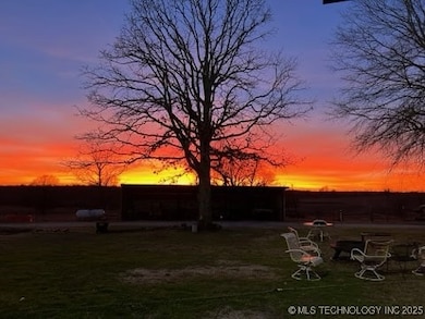554 N 4206 Rd, Hugo, OK 74743 - photo 3