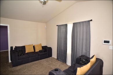 913 Maravillas St, El Paso, TX 79928 - photo 4