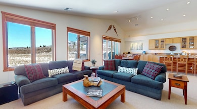 819 Fairway Cir unit 819, Mammoth Lakes, CA 93546 - photo 6