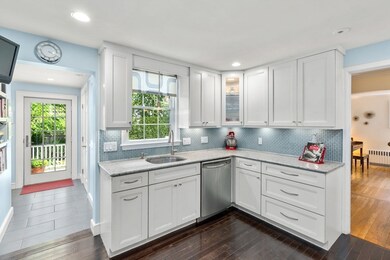 6 Wilde Rd, Wellesley Hills, MA 02481 - photo 3