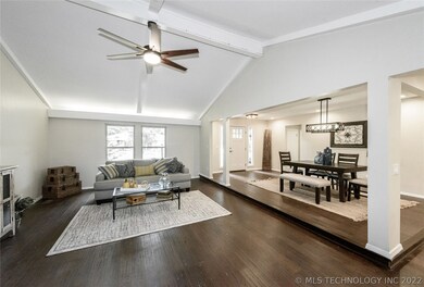 Large, open, modern concept