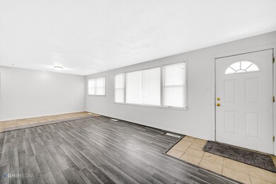 18760 Loretto Ln, Country Club Hills, IL 60478 - photo 6