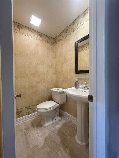 738 Mainsail Ln unit 7C, Secaucus, NJ 07094 - photo 5