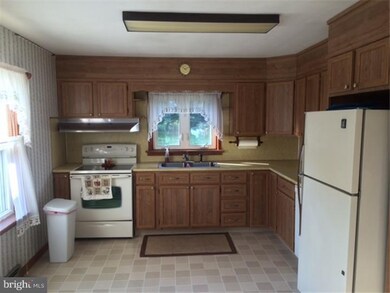 3594 Horseshoe Pike, Honey Brook, PA 19344 - photo 5