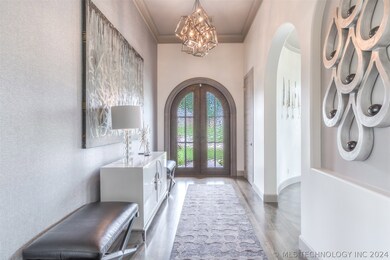  A WIDE FOYER THAT WILL ACCOMMODATE YOUR FURNITURE