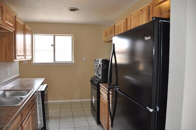 606 N Jordan St, Bloomfield, NM 87413 - photo 2