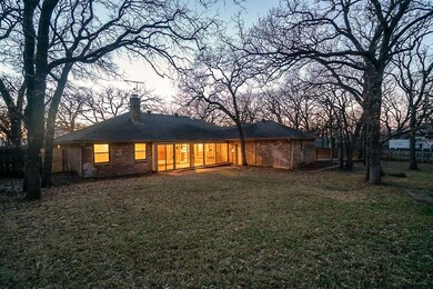 2244 Mountainview Dr, Hurst, TX 76054 - photo 7