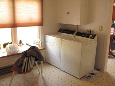 entry /laundry