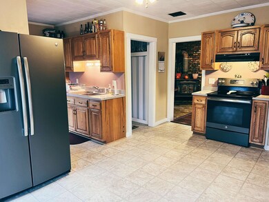 324 Corbin Rd, Newport, NH 03773 - photo 3