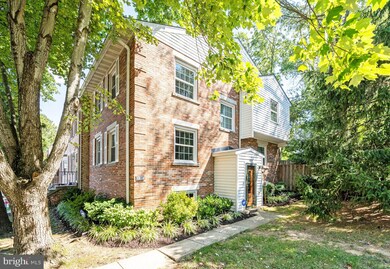 7819 Stovall Ct, Lorton, VA 22079 - photo 4