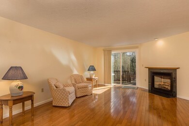 235 Bridle Cross Rd unit 235, Fitchburg, MA 01420 - photo 6