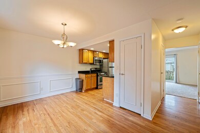 2583 Olde Hill Ct N unit C2583, Columbus, OH 43221 - photo 3