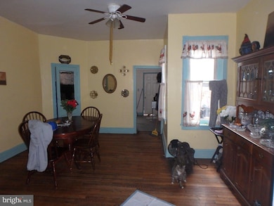 954 E 17th St, Wilmington, DE 19802 - photo 2