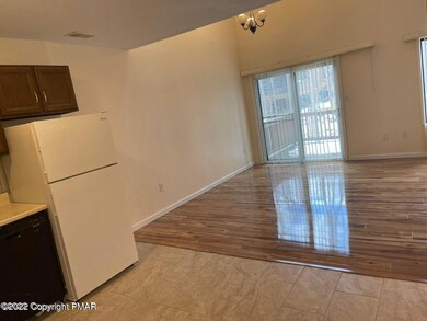 206 Falls Cir, Bushkill, PA 18324 - photo 5