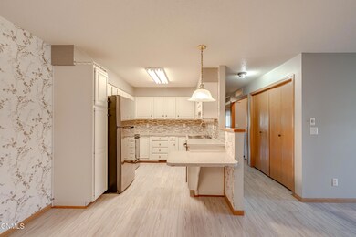 3305 Montreal St unit 202, Bismarck, ND 58503 - photo 6