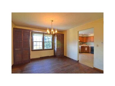 Dining Room. Spacious Dining Room with Built In Sh