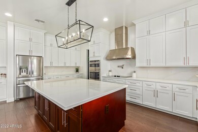 Fall In Love w/This WHITE KITCHEN