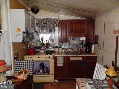 6114 Larchwood Ave, Philadelphia, PA 19143 - photo 5