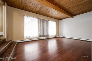 2211 Jefferson Ave Photos-7