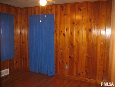 3112 N 2nd St, Clinton, IA 52732 - photo 6