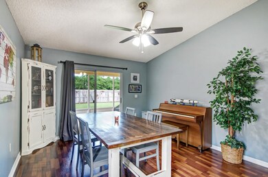 Dining Area w/sliders to backyard