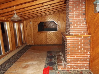 512 Elm St, Lancaster, NH 03584 - photo 4