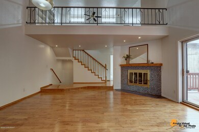 Living Rm & View of Loft