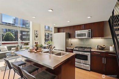 900 Lenora St unit W106, Seattle, WA 98121 - photo 2