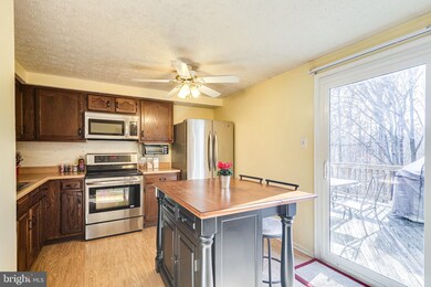 9606 Glendower Ct, Laurel, MD 20723 - photo 7