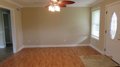 135 Lakeland Dr, Harrodsburg, KY 40330 - photo 2