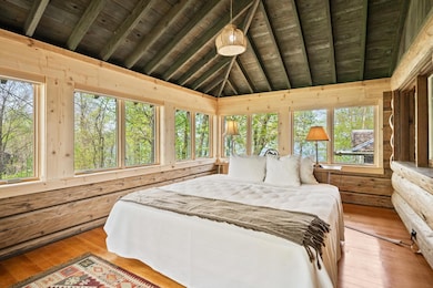 Main Lodge 4&5 - Bedroom #2