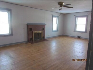 120 Maple Ave, Claremont, NH 03743 - photo 3