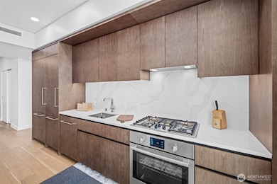 The Emerald unit 2402, Seattle, WA 98101 - photo 7