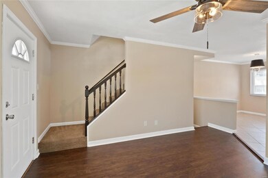 Turnkey renovated townhome in Marquette HS attenda