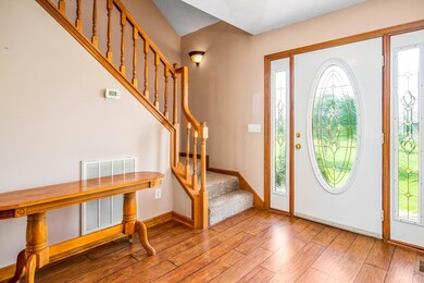 Beautiful entry foyer to welcome you and your guest!