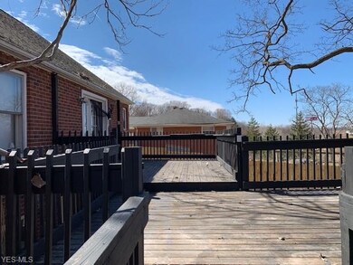 17253 Mccracken Rd, Maple Heights, OH 44137 - photo 2