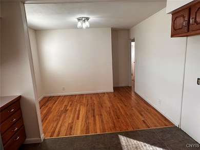 202 Stephens Dr, Utica, NY 13502 - photo 5