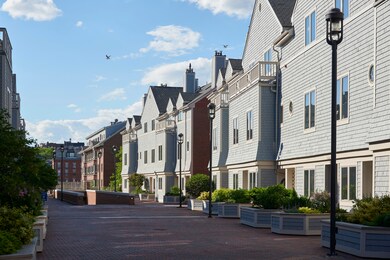 102ChandlersWharf_134
