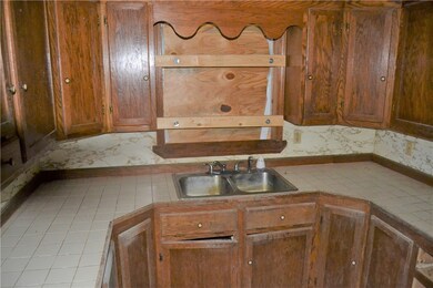 600 Sarah Simpson Rd unit Iva, Iva, SC 29655 - photo 6