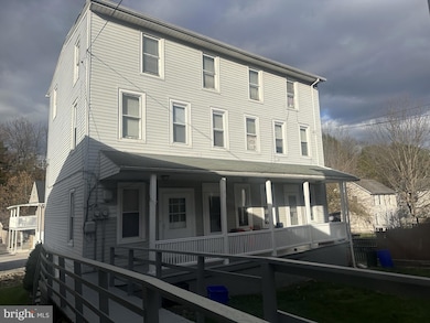 142 W Main St, Windsor, PA 17366 - photo 2