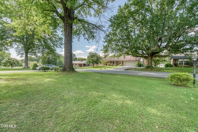 876 Falcon Dr NE, Abingdon, VA 24210 - photo 4