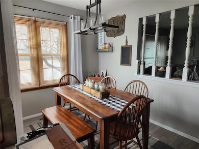 208 Union St, Pella, IA 50219 - photo 3