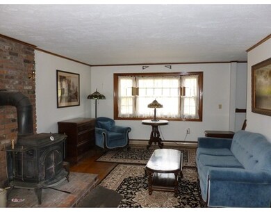 245 Albee Rd, Uxbridge, MA 01569 - photo 5