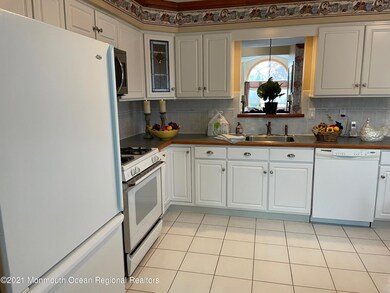 1594 Sweetbay Dr, Toms River, NJ 08755 - photo 5