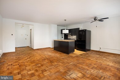 The Potomac Plaza Co-op unit 402, Washington, DC 20037 - photo 4