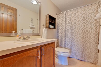 1072 Post Rd unit 217, Wells, ME 04090 - photo 7