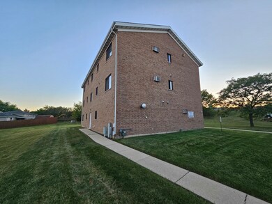 737 Lippert Ln unit 3S, Glendale Heights, IL 60139 - photo 3