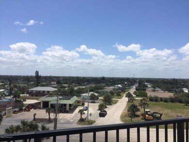 5-E W. Balcony View!